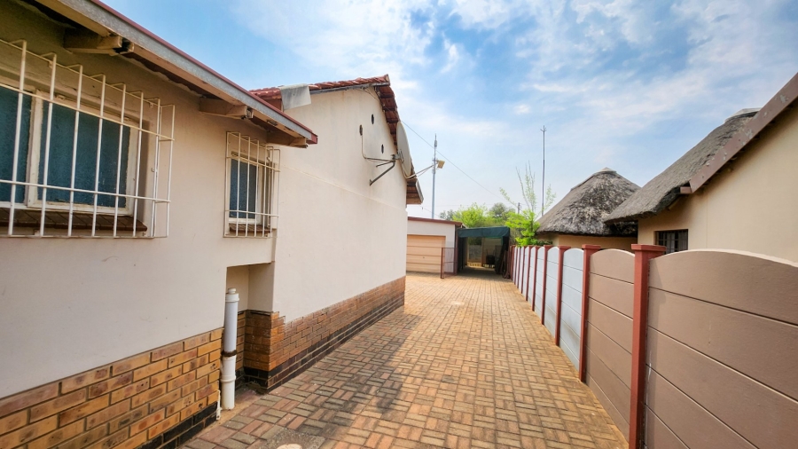 3 Bedroom Property for Sale in Stilfontein Ext 4 North West